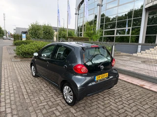 Toyota Aygo 2008 - 1.0-12V + automaat/airco/5 deurs N/A.P afbeelding 3 miniatuur
