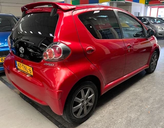 Toyota Aygo 2012 - 1.0-12V Dynamic Navigator - 1e Eigenaar - NAP - NAV - Airco. bild 2