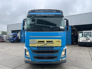 Volvo FH 2019 - 13.500 Globetrotter / 6x2/4 / 2x Tank imagem 2