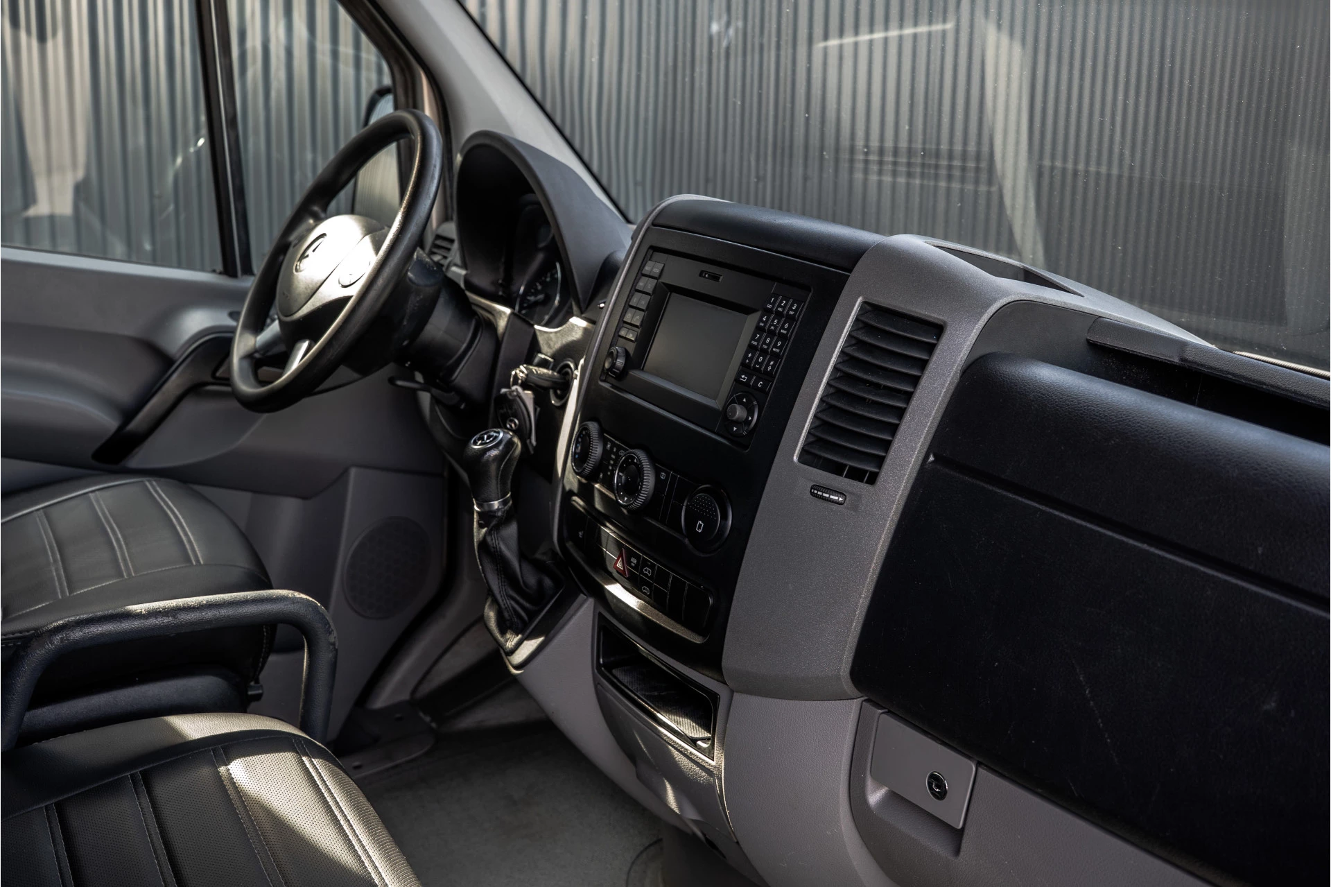 Mercedes-Benz Sprinter 2016 - 319 CDI 3.0L V6 | 190 PK | Euro 6 | 3-Zits | Automaat | Cruise | Airco | 3.5T Trekgewicht imagen 2