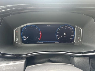 Volkswagen Transporter 2023 - 2.0 TDI 204pk DSG Caravelle 4 Motion изображение 16