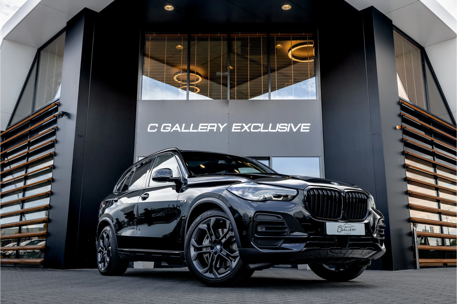 BMW X5 2022 - xDrive45e Executive afbeelding 1