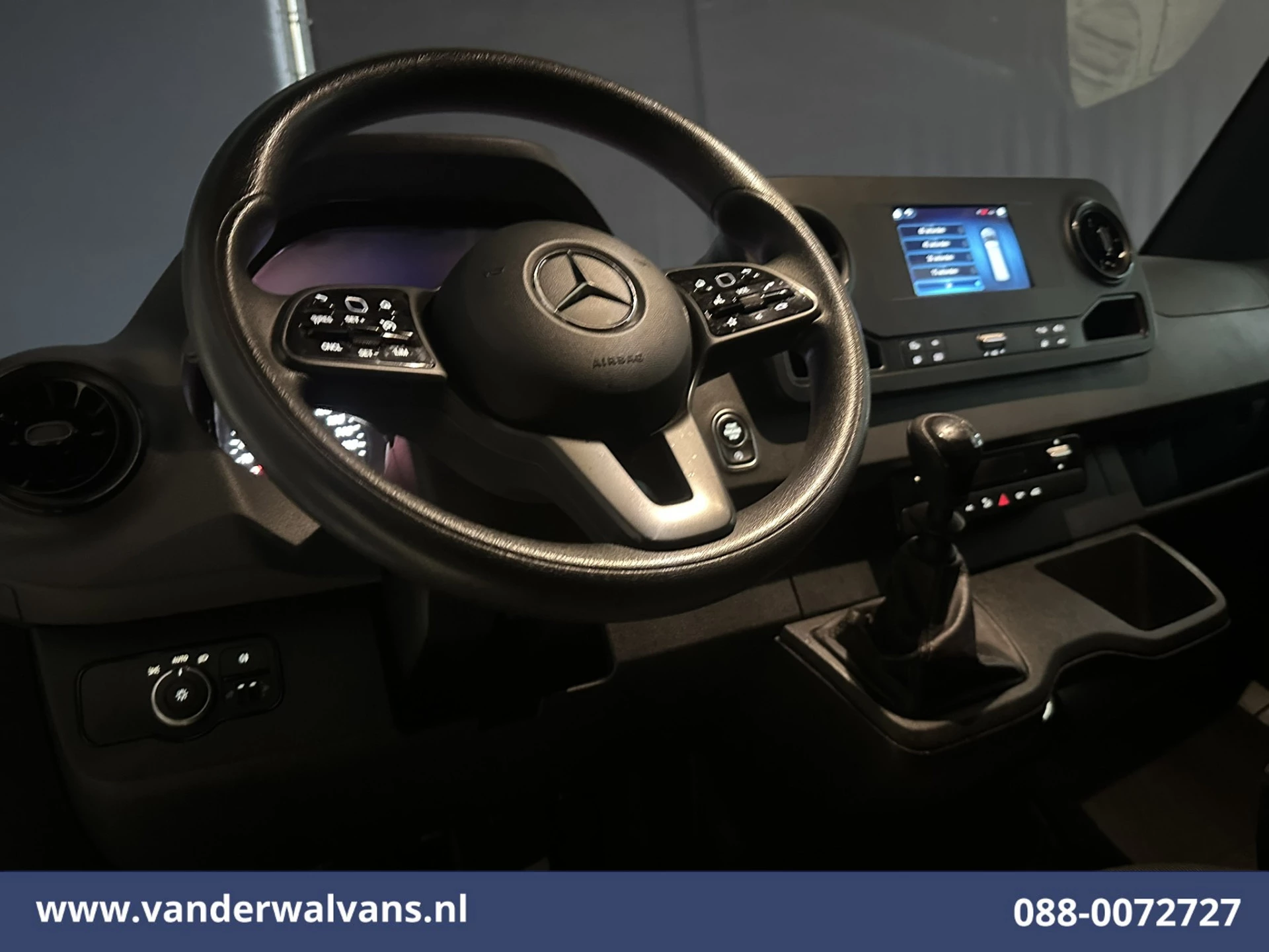 Mercedes-Benz Sprinter 2022 - 317 CDI 170pk L3H2 Euro6 Airco | Camera | Navigatie | Apple Carplay | Cruisecontrol obrázek 16