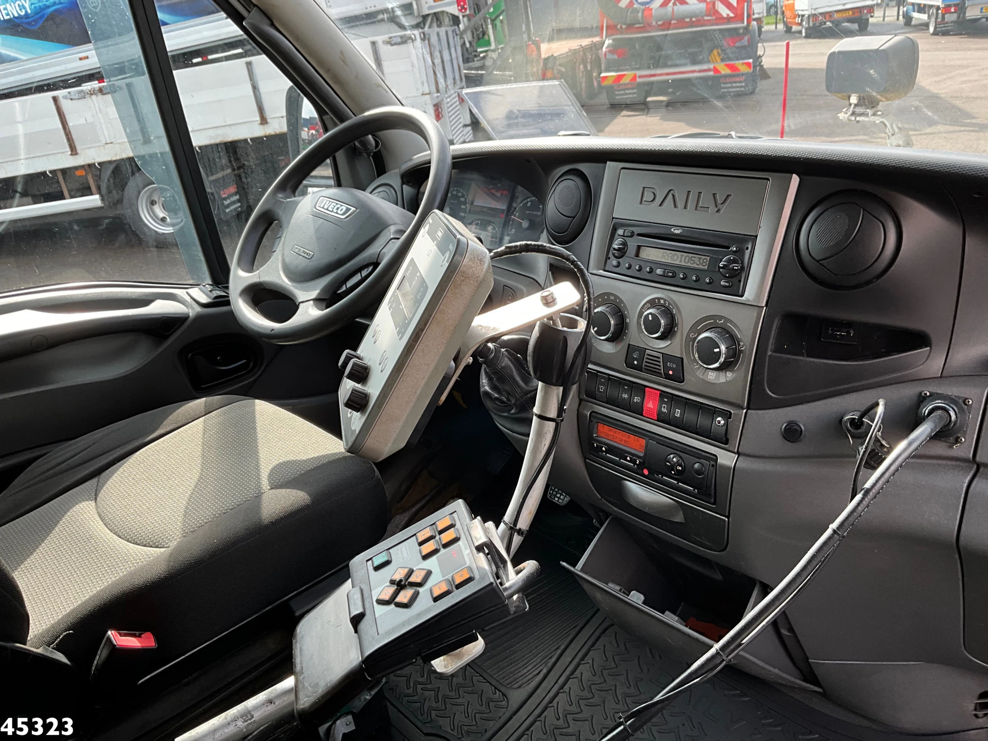 Iveco Daily 2012 - 70C17 Nido zoutstrooier afbeelding 15