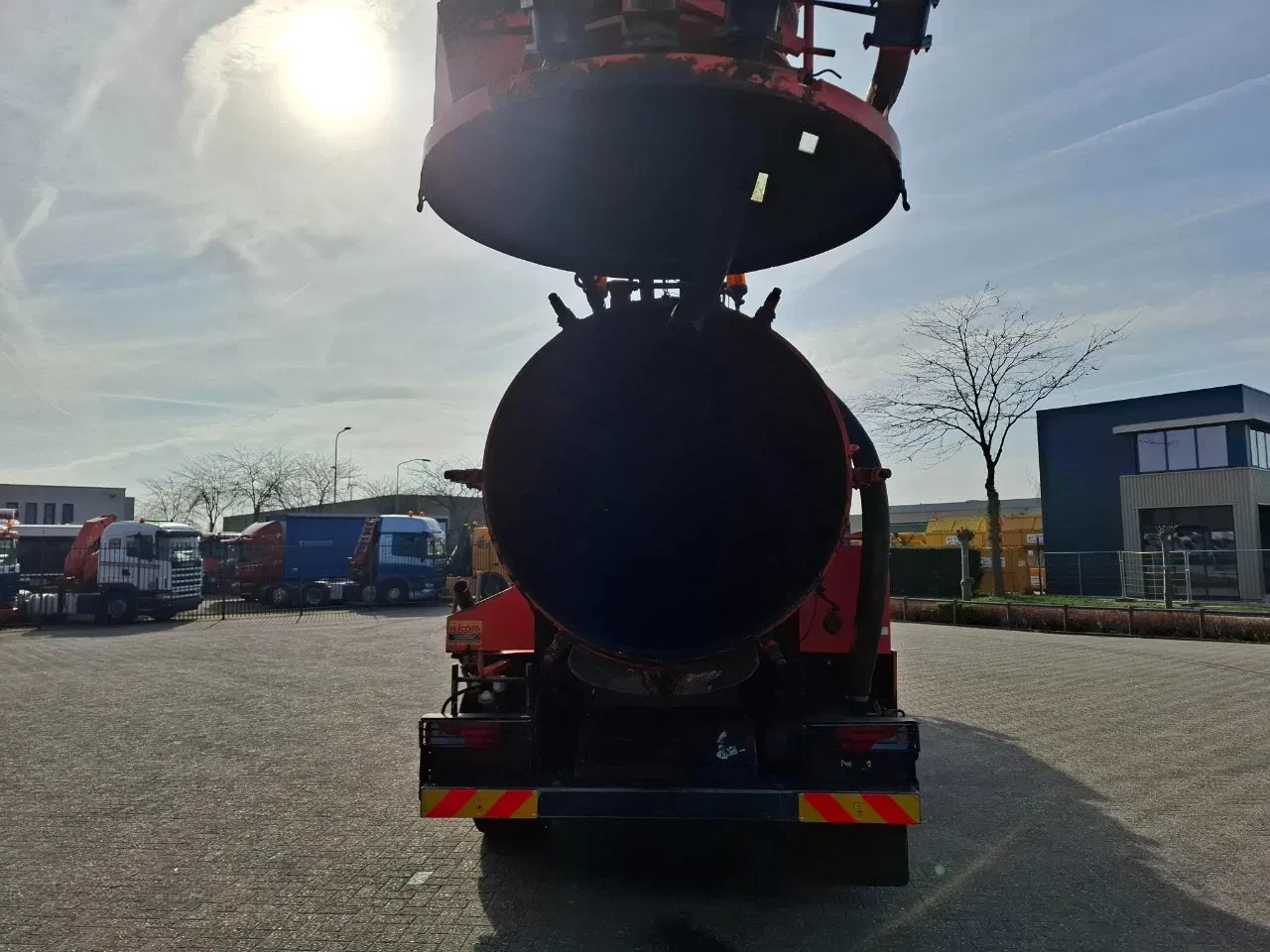 MAN TGS 2011 - 35.360 / WICOM SEWAGE SUCTION 200 BAR / 8X4 / !! 236672 KM !! / 2XLENKACHSE / FRIDGE / MANUAL / EURO-5 / 2011 imagen 9