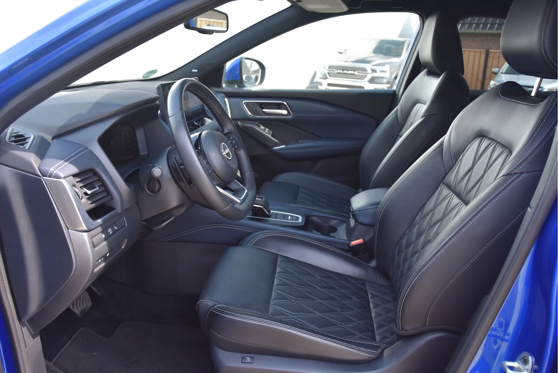 Nissan QASHQAI 2023 - 1.3 MHEV Xtronic Tekna Plus afbeelding 39