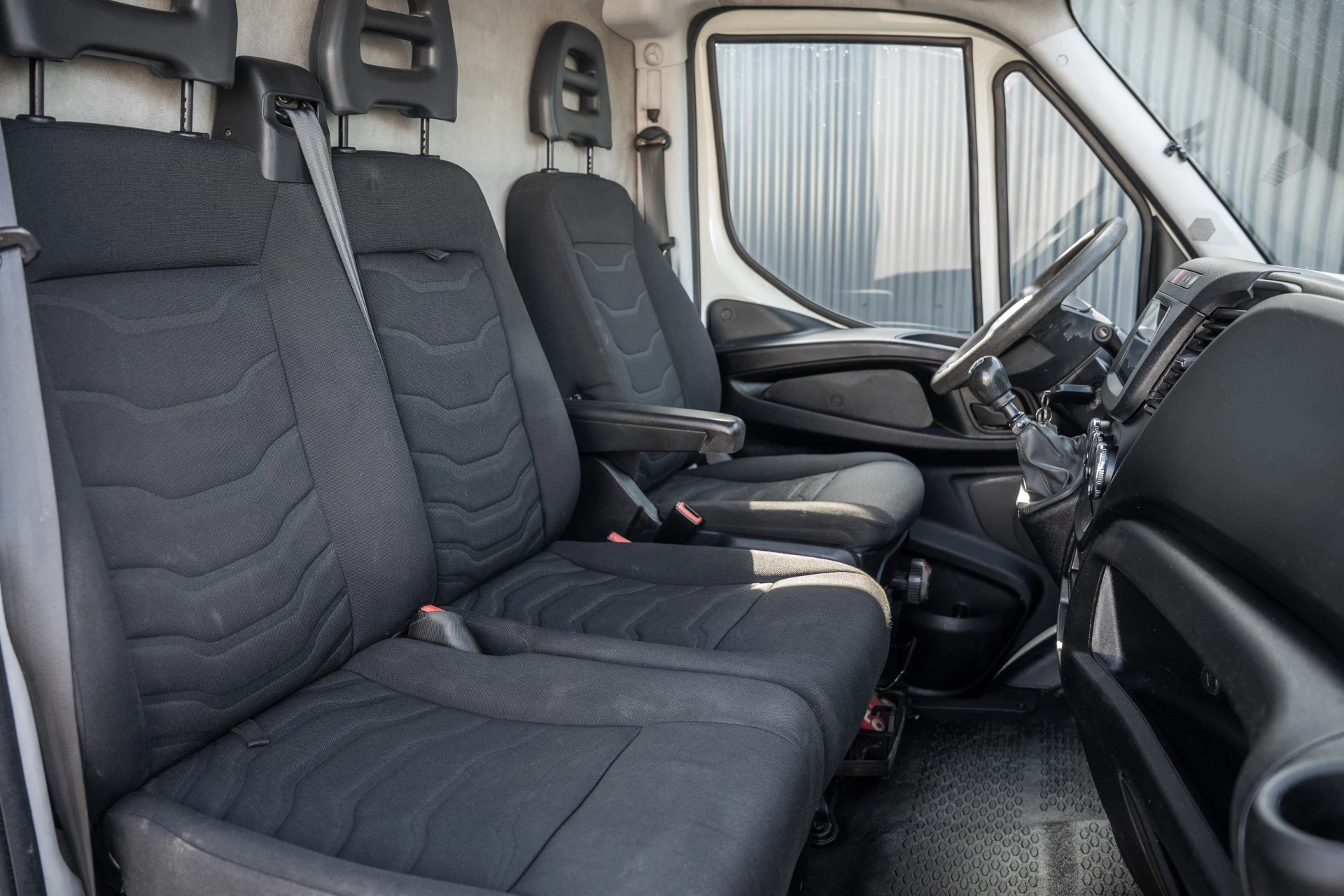 Iveco Daily 2015 - 35S13 L2H1 | 3.5T Trekgewicht | Climate | 3-Zits | Camera | Carplay | Cruise immagine 13