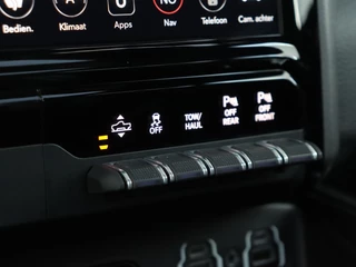 Dodge Ram 1500 2020 - 5.7 V8 4x4 Crew Cab Laramie Night zdjecie 17