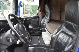 Scania R 2012 - R560 TL V8 6x2 - EURO 5 - RETARDER - EXHAUST PIPE - LEATHER SEATS - SLIDING FIFTH WHEEL - 2 x FUEL TANKS - XENON - image 5
