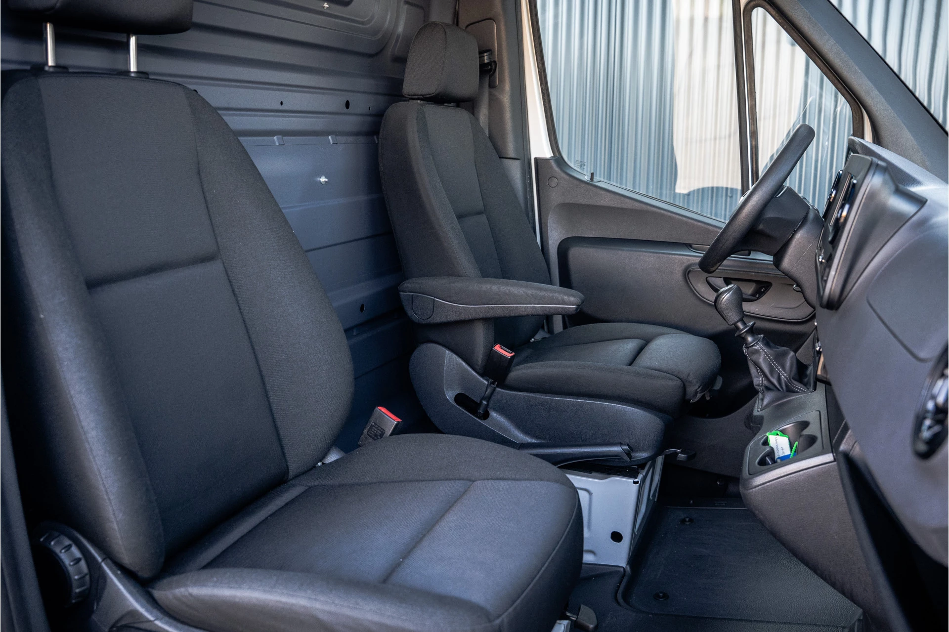 Mercedes-Benz Sprinter 2021 - 311 CDI RWD L2H2 | Volledig Ingericht | Mbux | Camera | Climatronic afbeelding 15