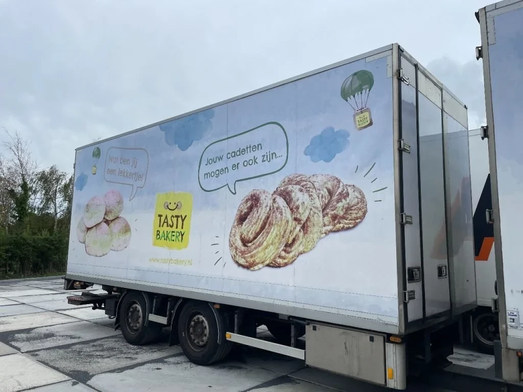 SYSTEM TRAILERS 2011 - Refrigerated Trailer Bild 1