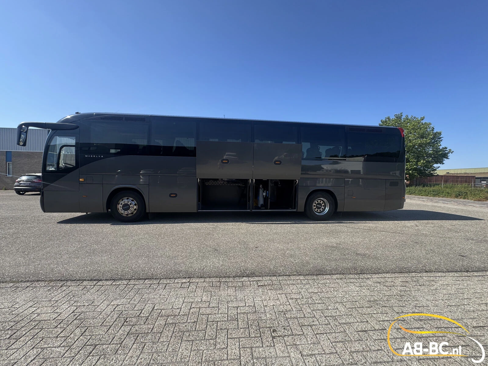 Iveco Magelys 51 Seats EURO 6 2016 image 14