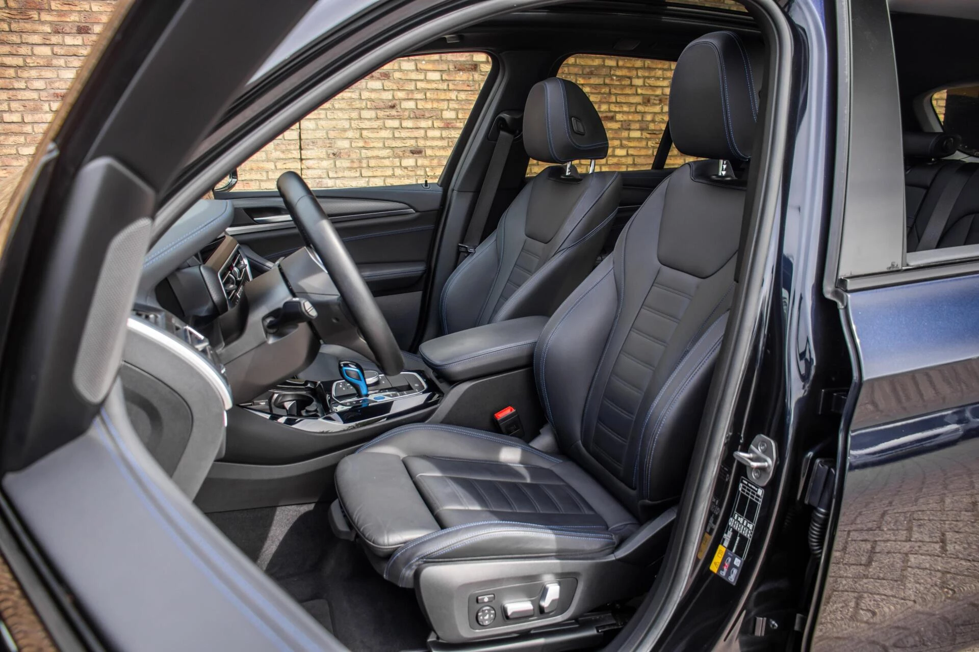 BMW iX3 2022 - Impressive 80 kWh LCI M-Sport, BTW, Pano, Laser zdjęcie 10