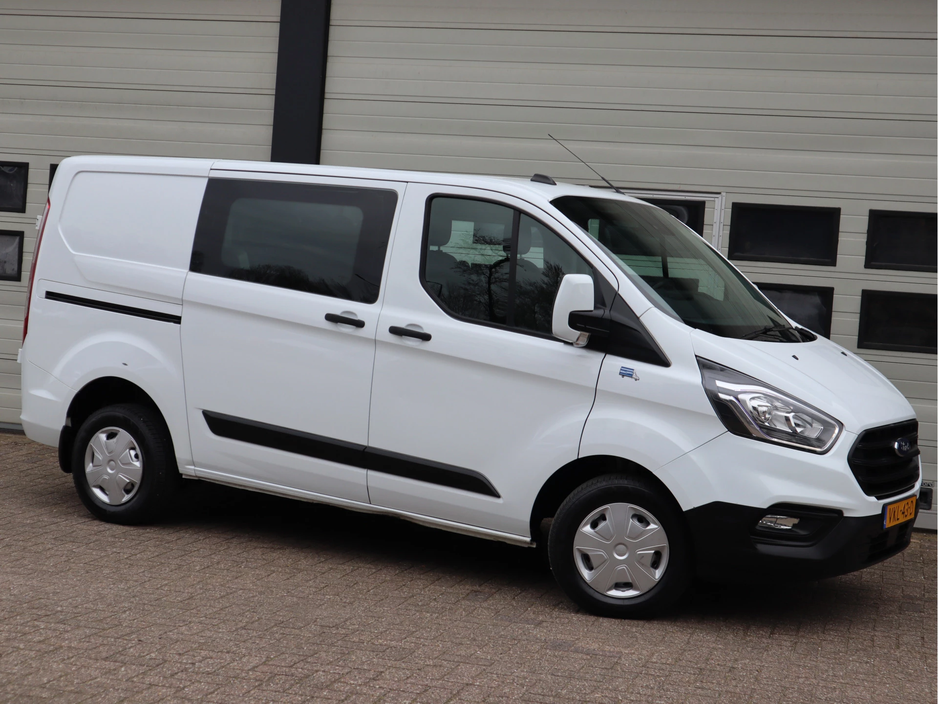 Ford Transit Custom 2021 - 280 2.0 TDCI 130pk Euro 6 - DC 5 Pers. - Trekhaak - Airco - Navi imagen 6