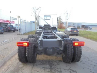 DAF XDC 2026 - 450 8X4 DEMO UNUSED RHD image 5