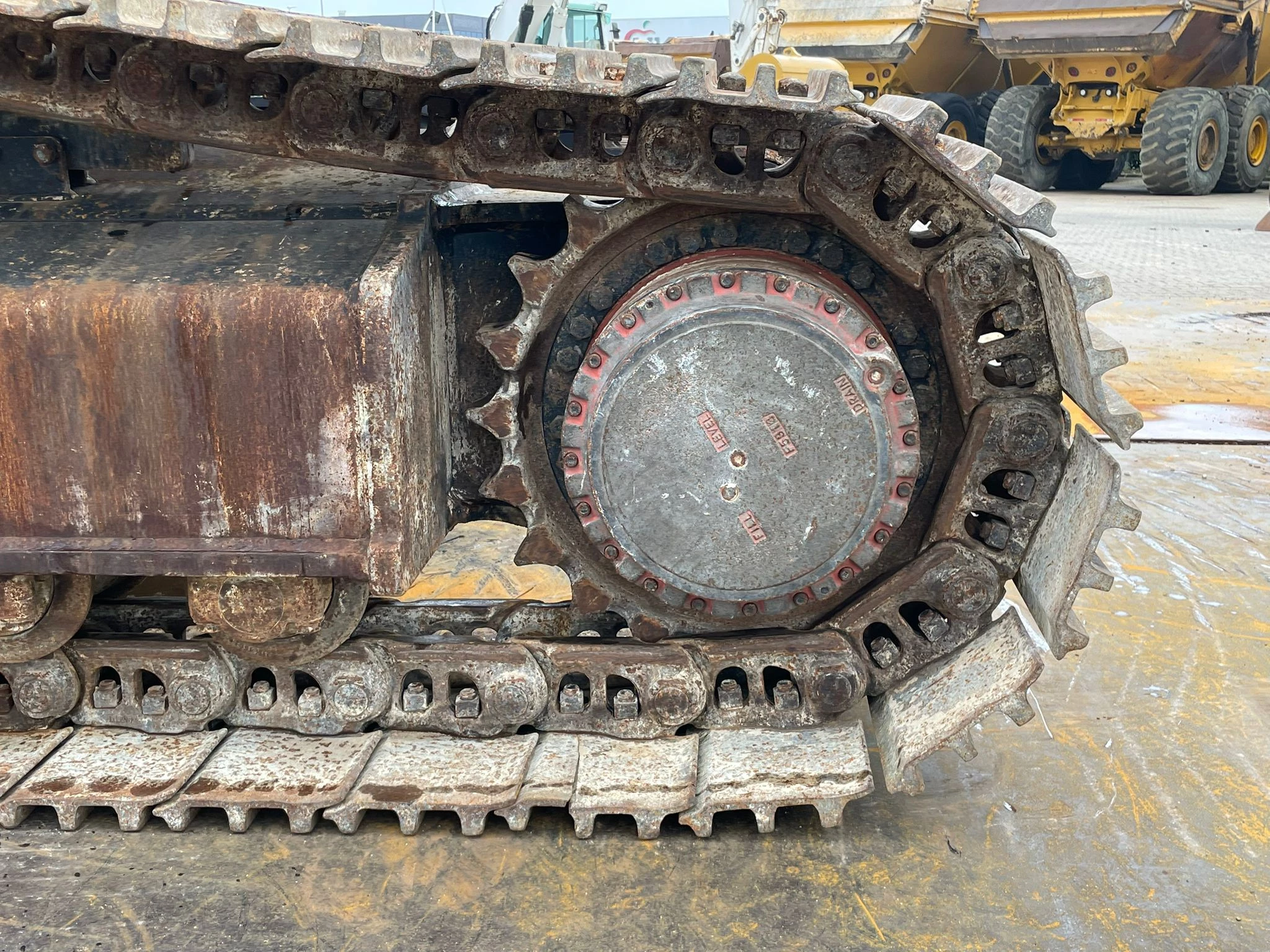 Hyundai R360LC-7 2005 imagem 16