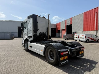 Volvo FH 2023 - FH4-500 / ENGINE RUNNING / ONLY:243874 KM / VEB+ / HYDRAULICS / ACC / LWDS / AUTOMATIC / EURO-6 / 2023 obrazek 3
