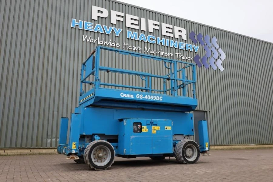 Genie 2014 - GS4069 Electric, 14m Working Height, 363kg Capacit immagine 1