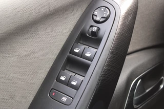 Citroën C4 Picasso 2016 - 1.6 e-THP Exclusive Automaat Trekhaak Stoelmassage !!NIEUWBINNEN!! bild 24