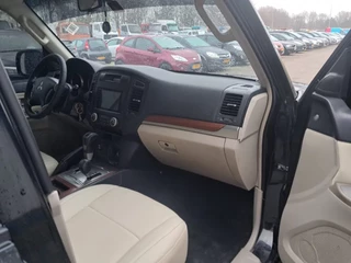 Mitsubishi Pajero 2007 - GLS 3.5 - V6 , 4x4 , 7 Pers., Full Option obrazek 11