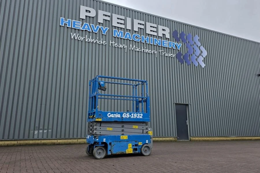 Genie 2013 - GS1932 Electric, Working Height 7.8 m, 227kg Capac immagine 1