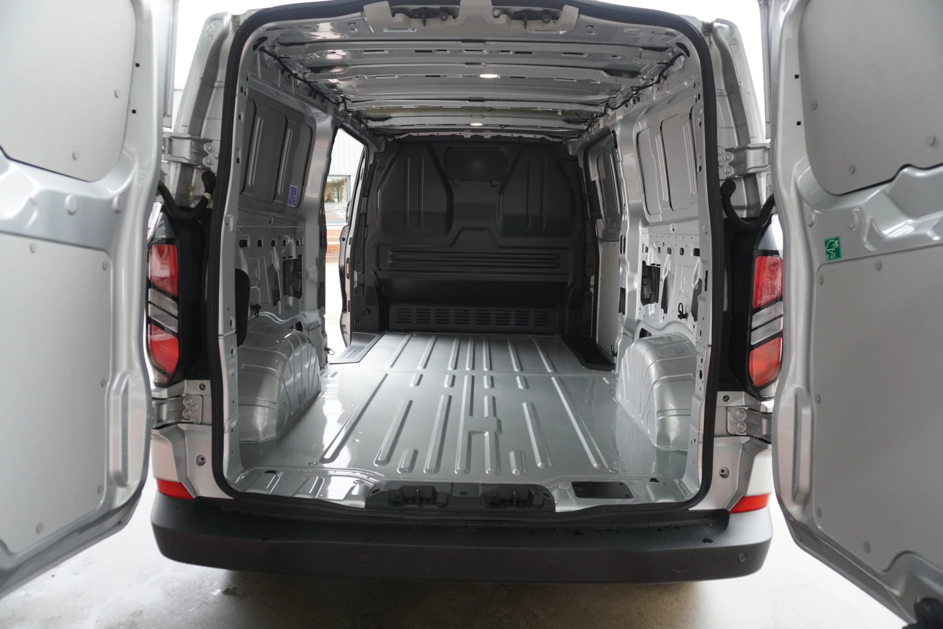 Ford Transit Custom 2024 - 320L 2.0 TDCI 170PK L2H1 Trend Automaat Schuifdeur L / R obrázek 12