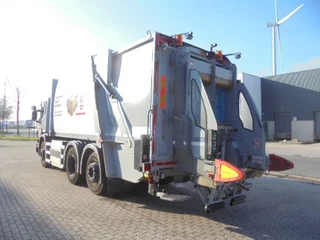 Scania P 2013 - 310 6X2 NL TRUCK image 4