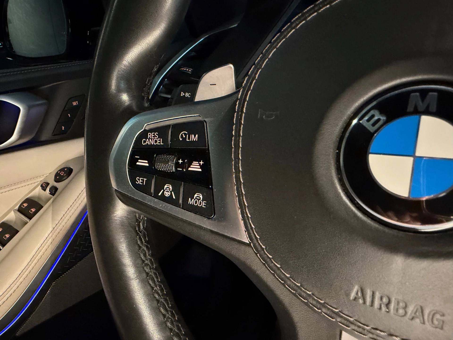 BMW X5 2019 - xDrive40i High Exe 7p. изображение 16
