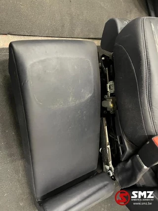Mercedes-Benz N/A - Occ set interieur met zetels W220 Mercedes image 17