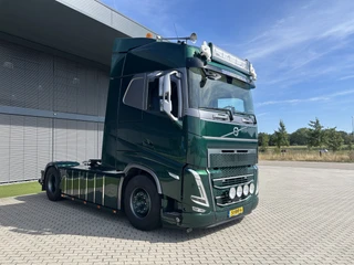 Volvo FH 2023 - 500 TC 4x2 Showtruck + I-Park afbeelding 2 miniatuur