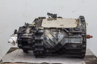 ZF 2019 - 12TX2826TO + HYD in vendita