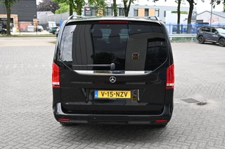 Mercedes-Benz V-Class 2024 - 300d 4-MATIC AMG DC Avantgarde obrazek 18