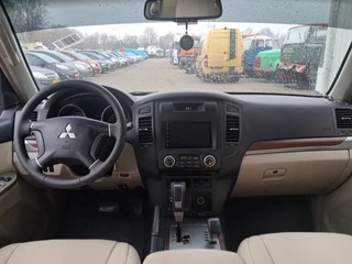 Mitsubishi Pajero 2007 - GLS 3.5 - V6 , 4x4 , 7 Pers., Full Option obrazek 9