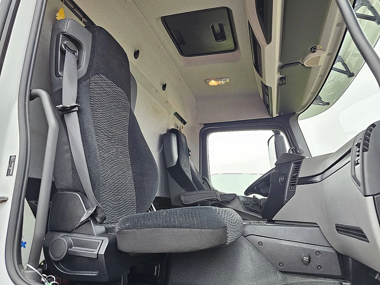 Mercedes-Benz Actros 2019 - 2127 Bild 7