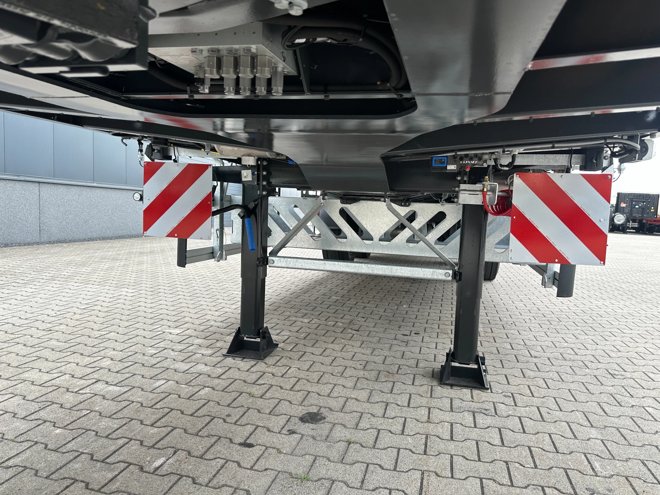 Faymonville 2026 - MAX210-Z-3AA-13.60-22.5-2.54 / 2X EXTENDABLE UP TO 29m / 3X HYDRAULIC STEERING / NEW + DIRECTLY AVAILABLE FROM STOCK afbeelding 18
