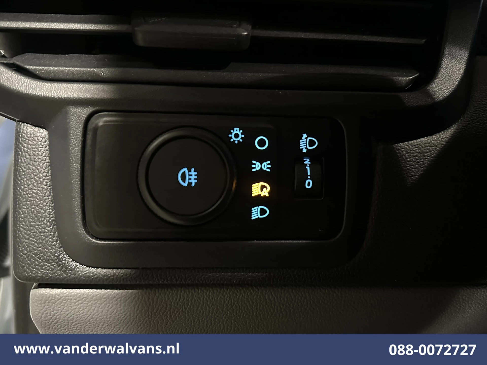 Ford Transit Custom 2024 - 2.0 TDCI 111pk L1H1 Euro6 Airco | Camera | LED | Apple Carplay | Cruisecontrol zdjęcie 15