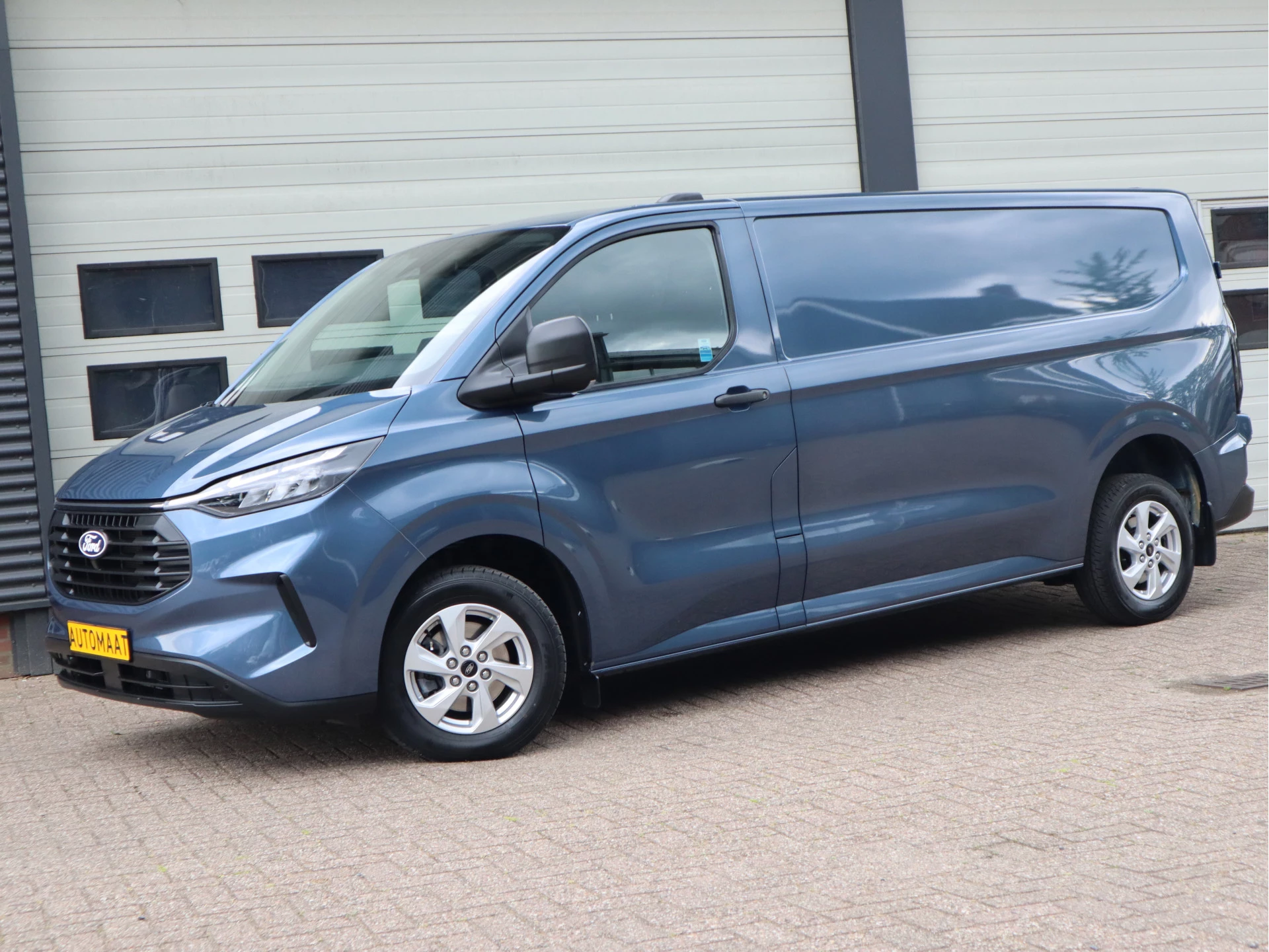 Ford Transit Custom 2024 - 320 2.0 TDCI 170 pk Automaat L2 Lang 4x4 AWD imagem 5
