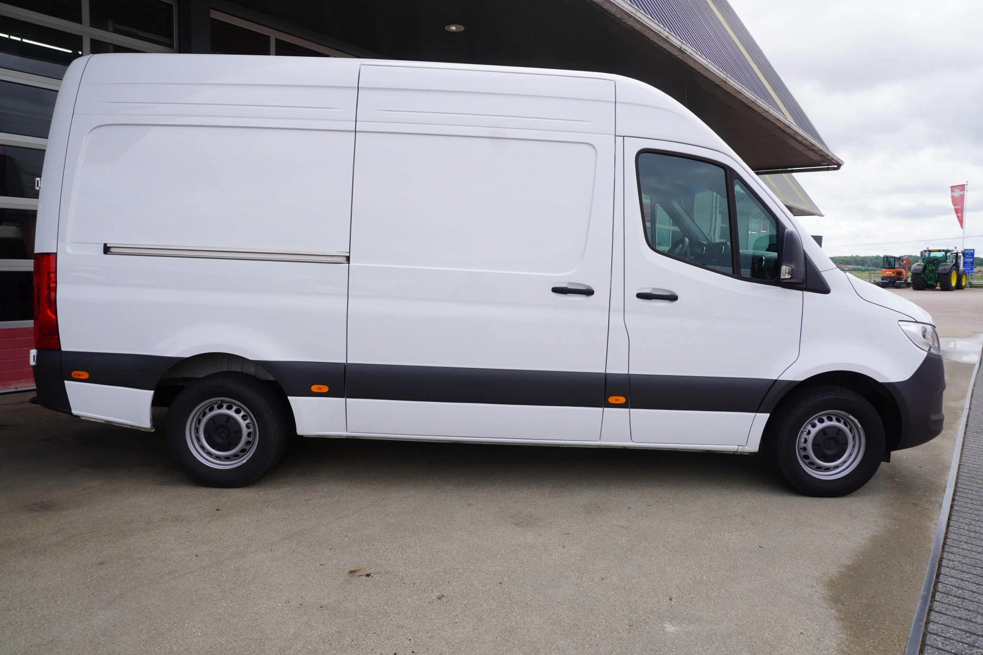 Mercedes-Benz Sprinter 2024 - 315 CDI 150PK L2H2 Pro automaat obrázek 3