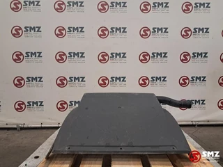 MAN 2021 - Occ achterspatbord rechtsvoor + montagebeugel MAN afbeelding 1 miniatuur
