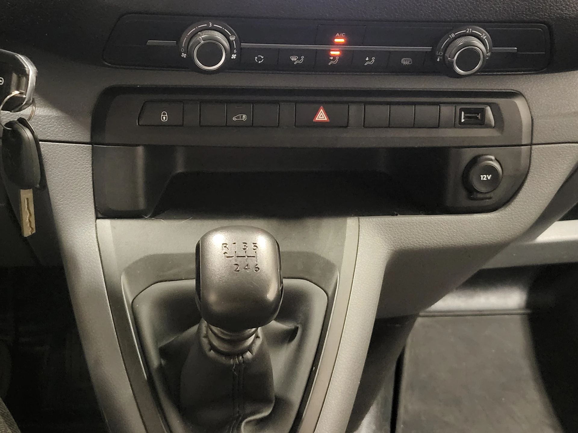 Peugeot Expert 2021 - 2.0BlueHDI 120pk Imperiaal Euro 6! obrázek 13