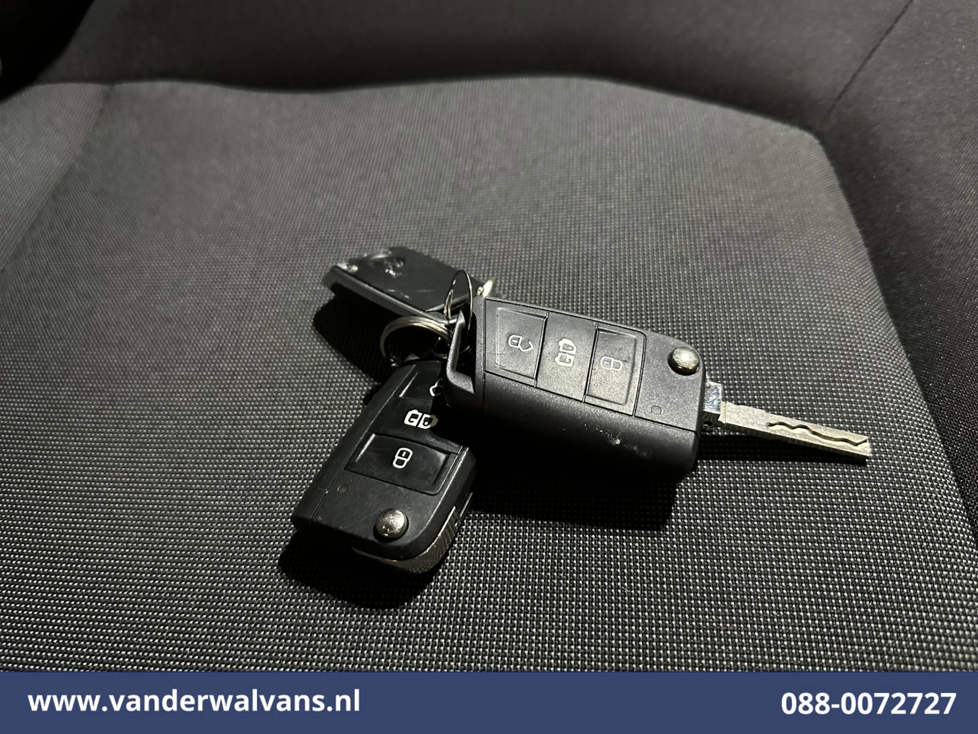 Volkswagen Crafter 2021 - 2.0 TDI 141pk L3H3 L2H2 Euro6 Airco | Navigatie | Apple Carplay | Chauffeursstoel imagem 17