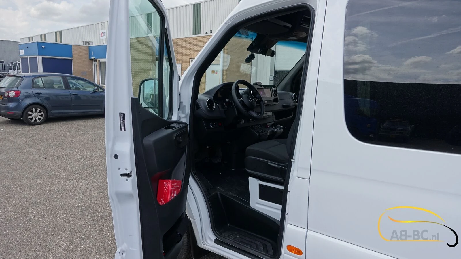Mercedes-Benz Sprinter 2026 - Aveuro 519 CDI 21 seats EURO 6 obrázek 43