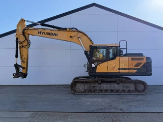 Hyundai 2018 - HX220L - 360° Camera / Automatic Greasing te koop