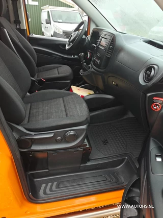 Mercedes-Benz Vito 2019 - 111 CDI , 1e Eig , Euro 6 , camera , navi , cruise , dealer onderhouden. obrazek 22