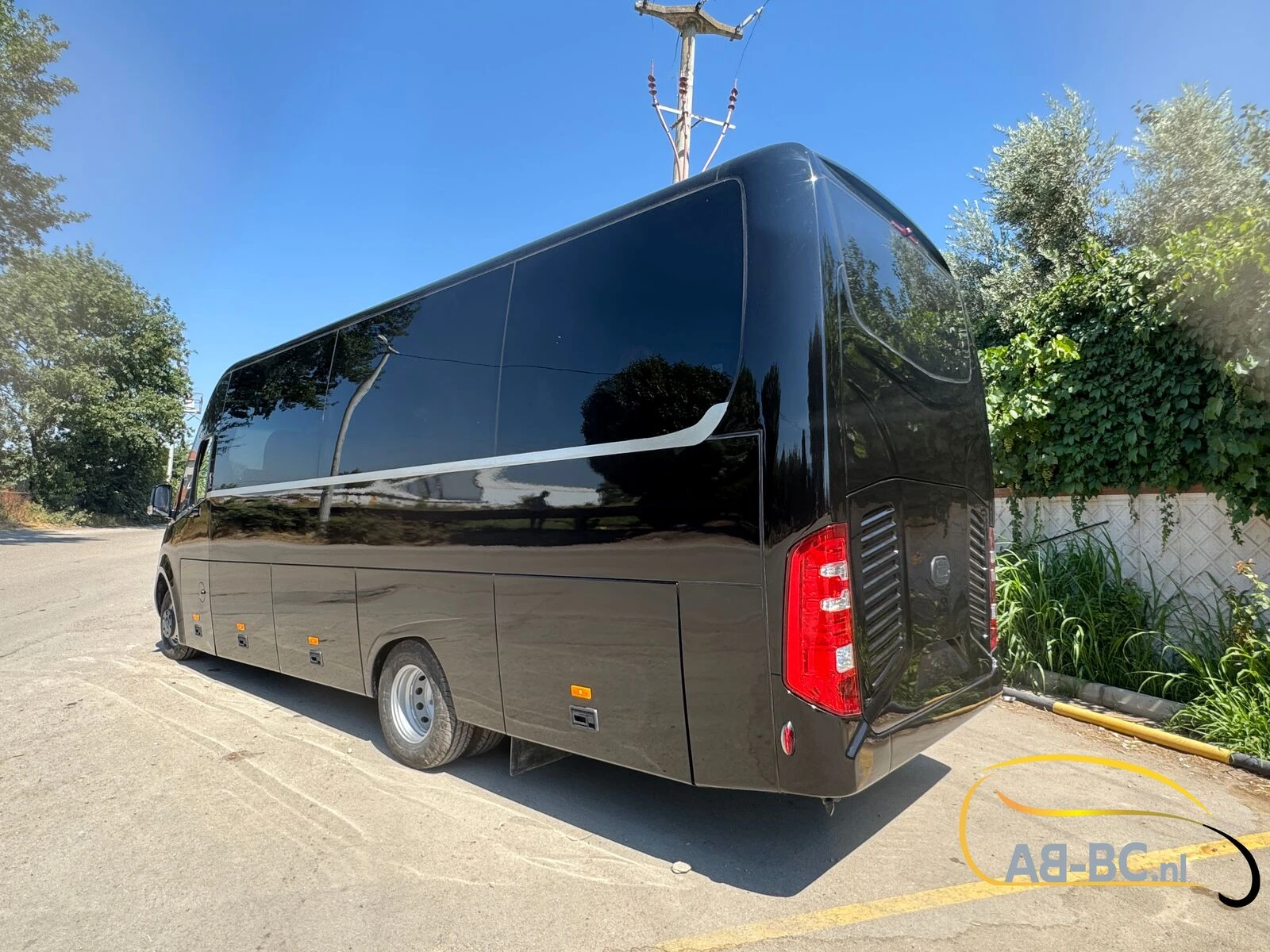 Mercedes-Benz Sprinter - NERO - 31 Seats EURO 6 afbeelding 4