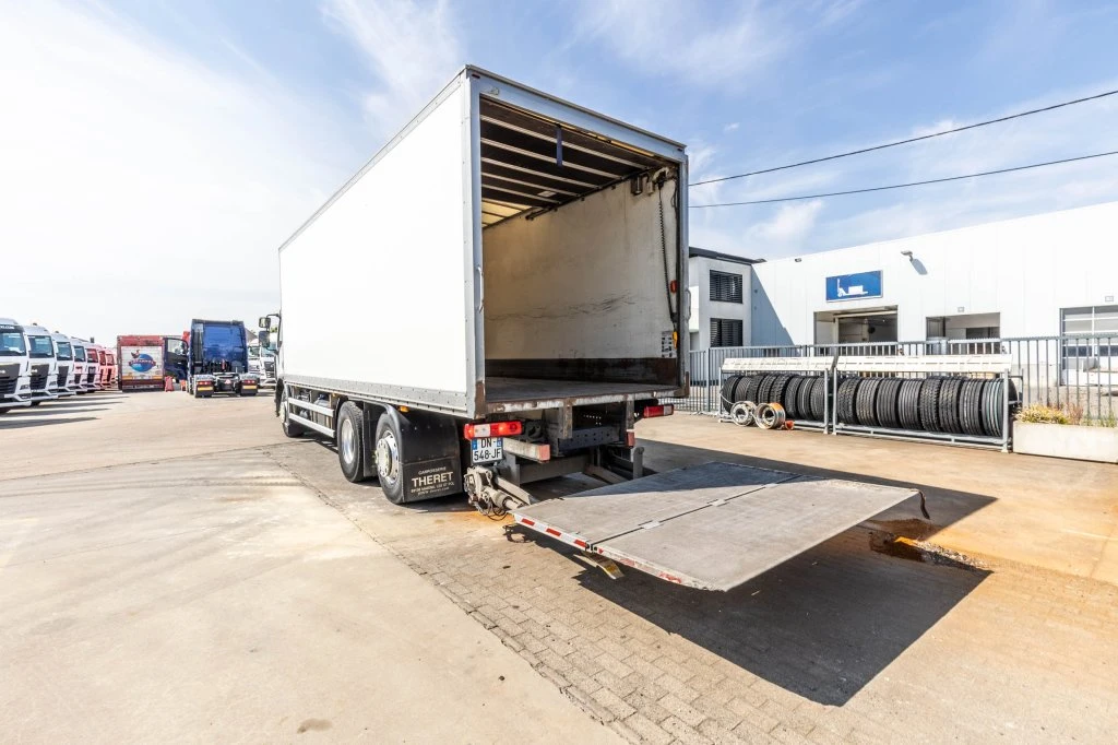 Renault 2015 - D26.320-6x2+DHOLLANDIA 2T. afbeelding 9