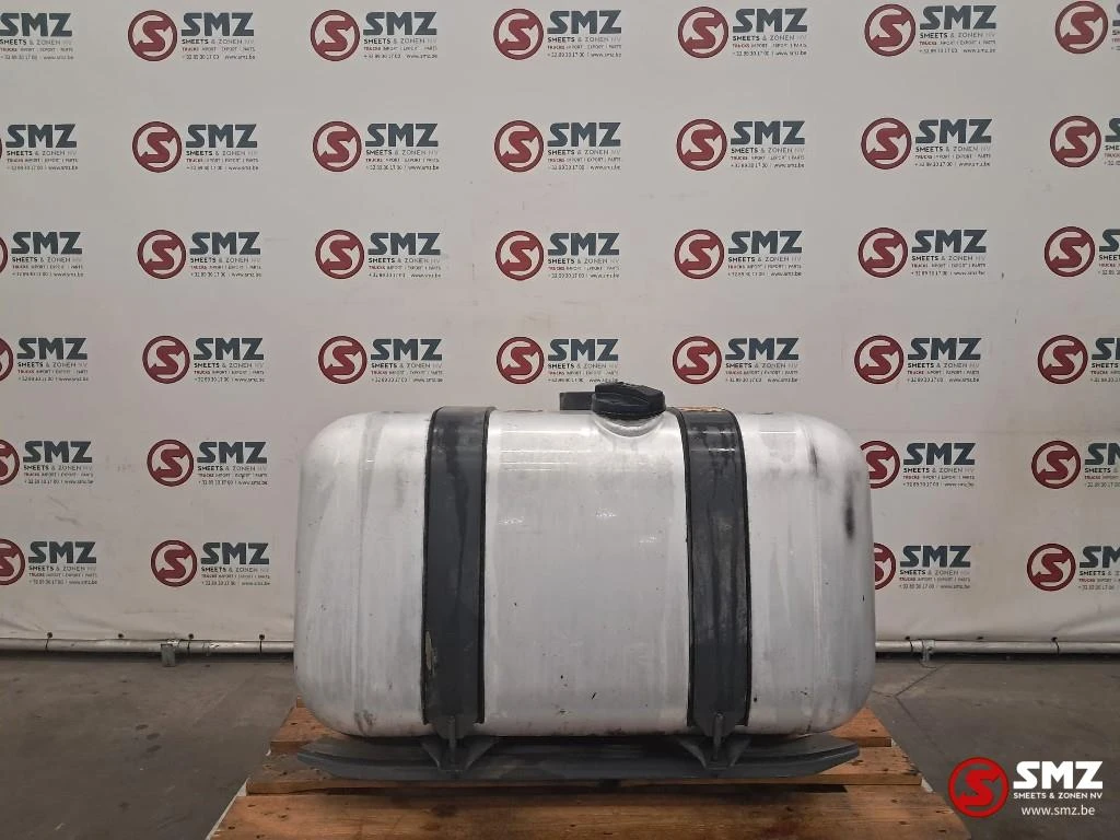 Mercedes-Benz 2016 - Occ brandstoftank + brandstofniveausensor 290L Mer afbeelding 1