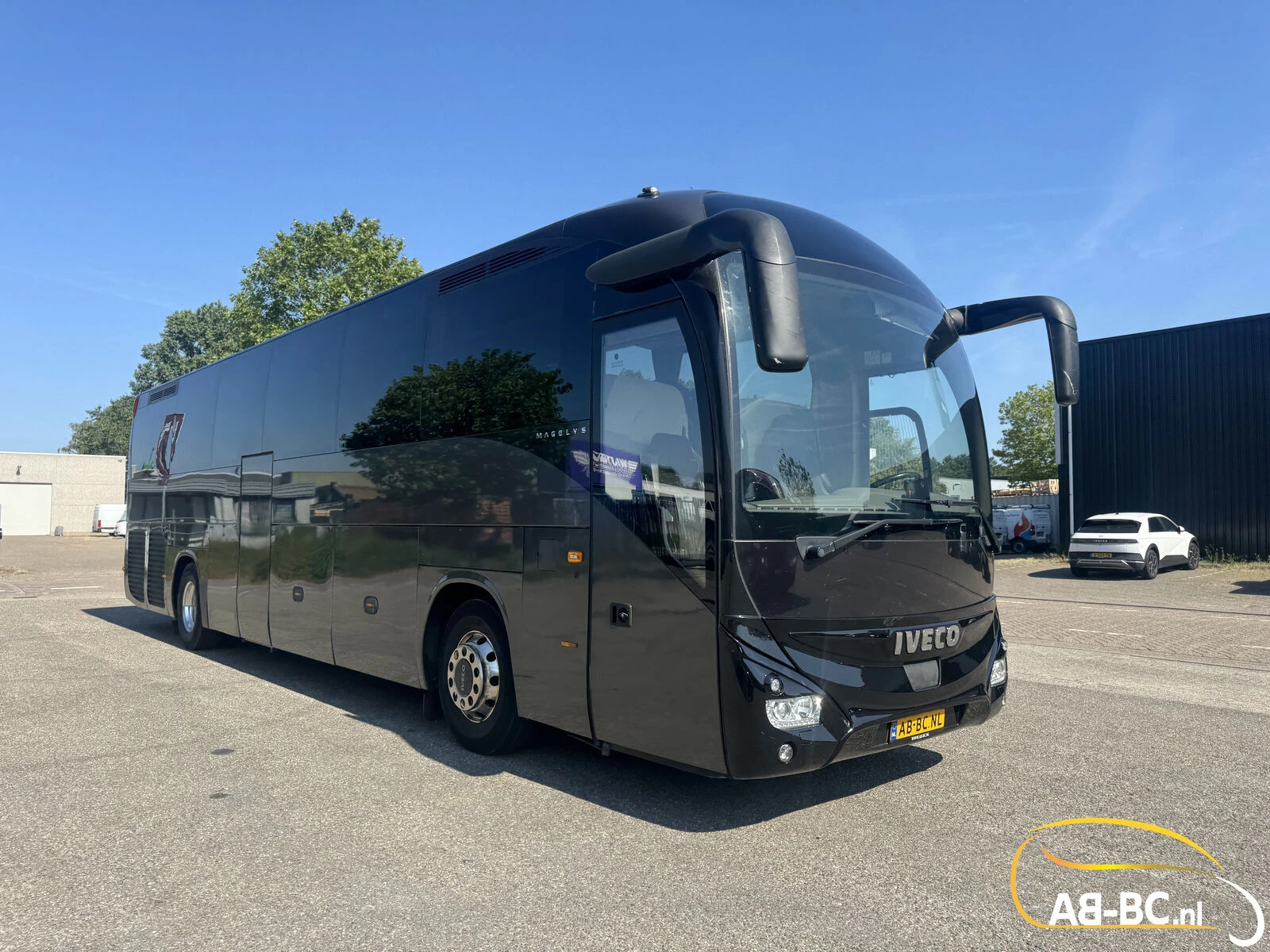 Iveco Magelys 51 Seats EURO 6 2016 image 1
