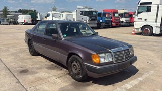 Mercedes-Benz E-Class 1990 - E200 bild 3