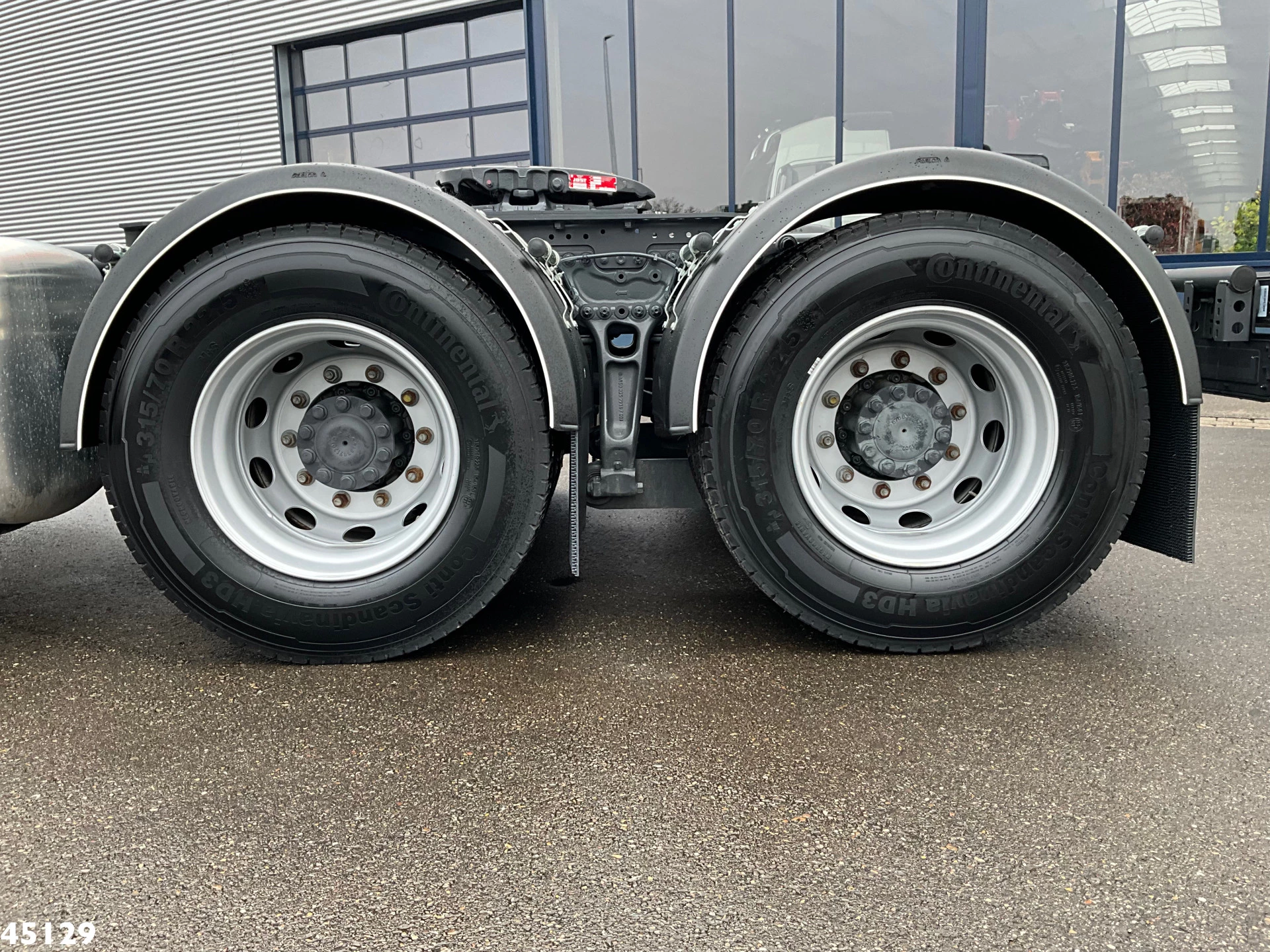 Mercedes-Benz Arocs 2663 6x4 Euro 6 Trekker with PTO NEW AND UNUSED! 2025 afbeelding 9